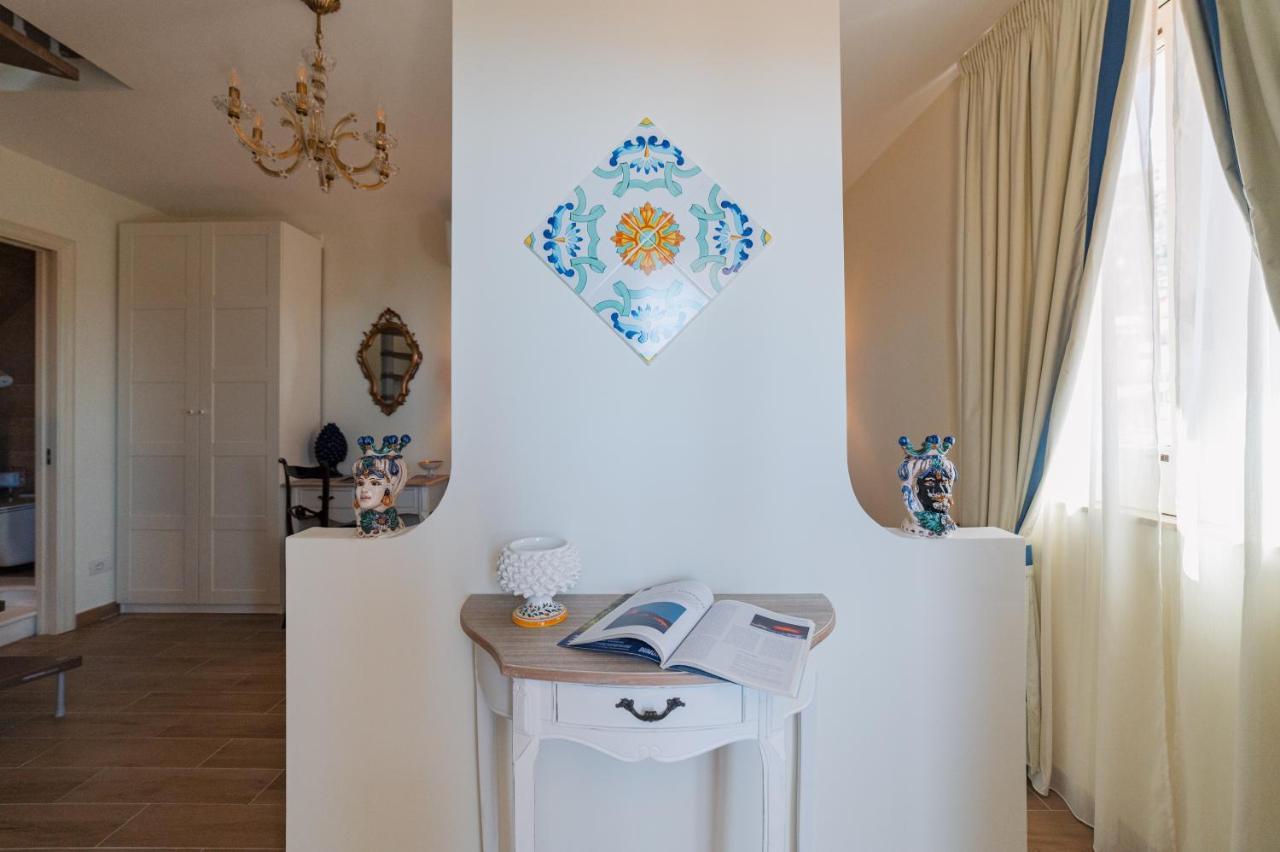 Apartamento Ottaviano - Elegante Attico Vista Mare *